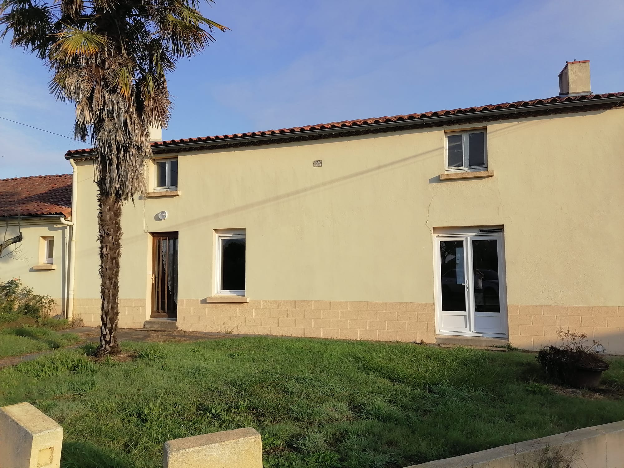 photo d'une rénovation complète d'une maison à St Lumine de Clisson pour la création de 3 locatifs