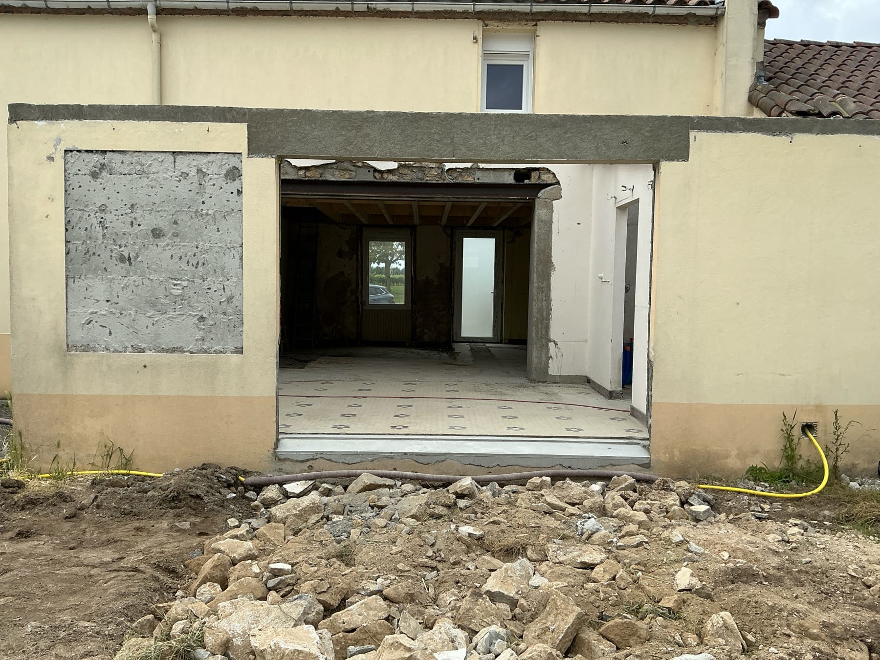 photo d'une rénovation complète d'une maison à St Lumine de Clisson pour la création de 3 locatifs