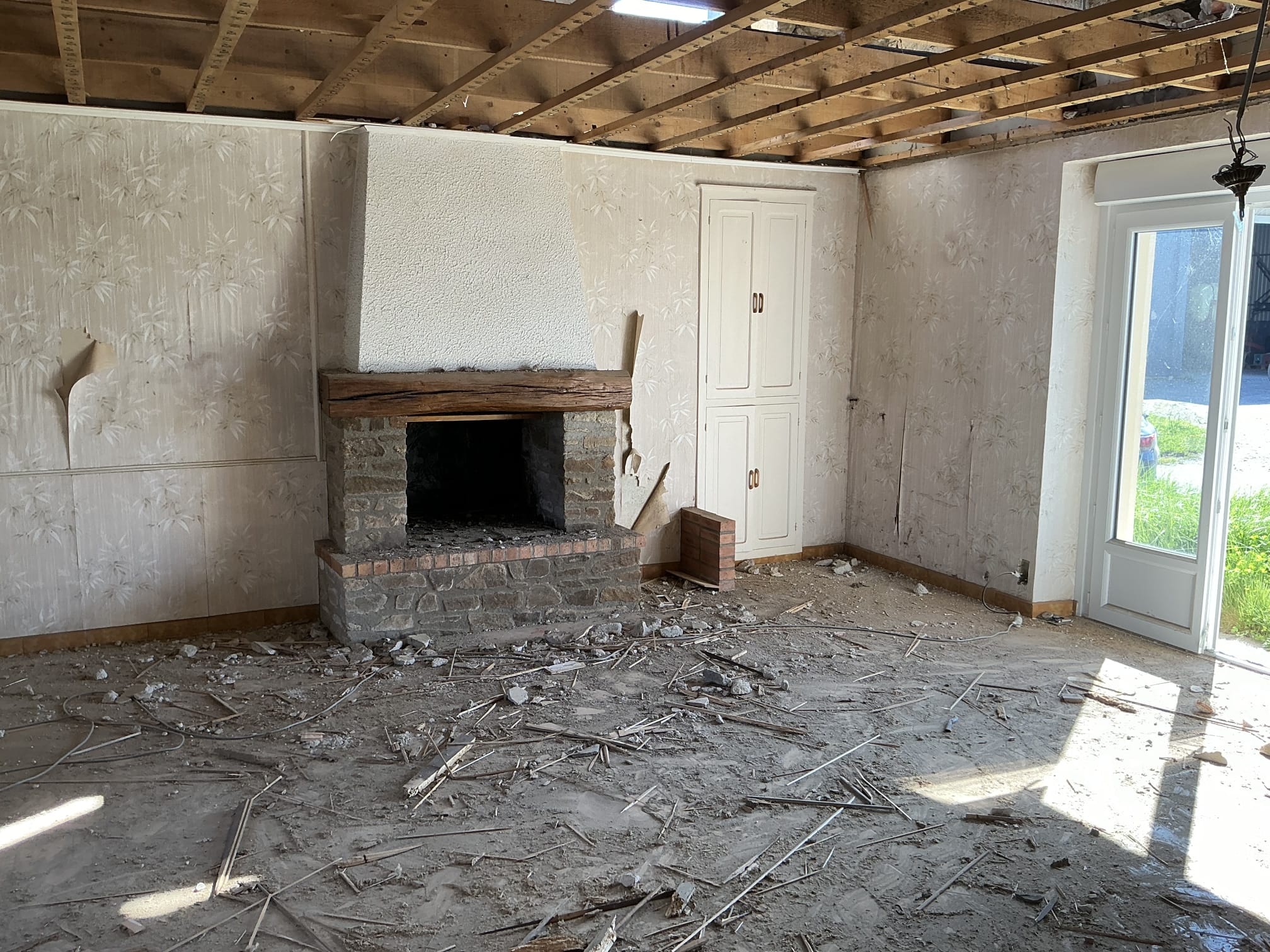 photo d'une rénovation complète d'une maison à St Lumine de Clisson pour la création de 3 locatifs