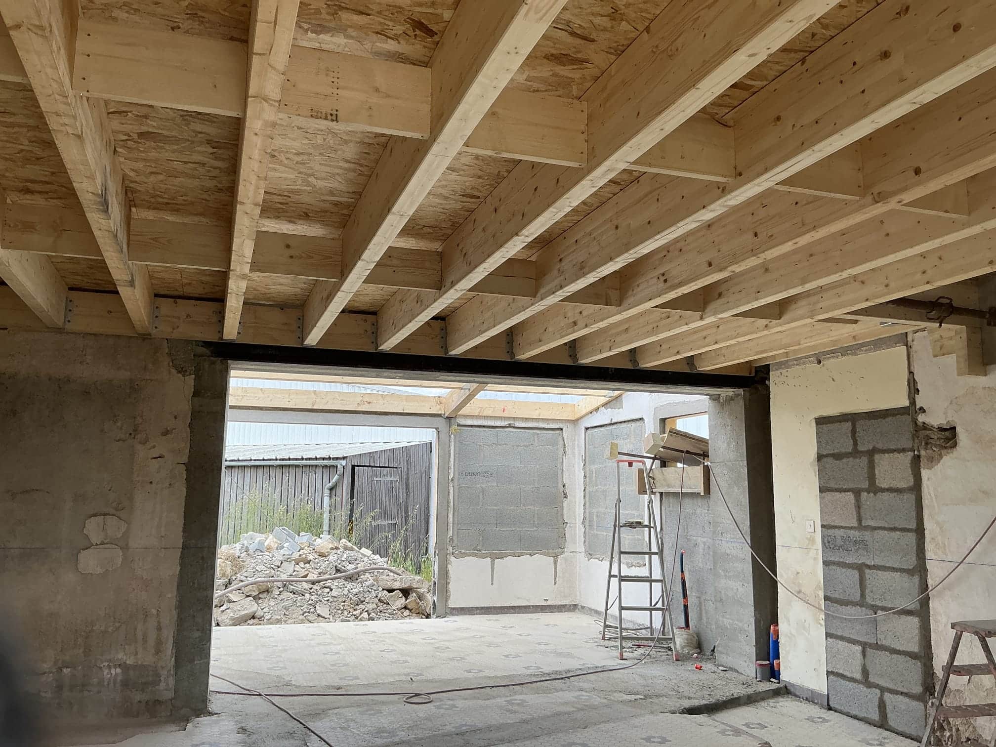 photo d'une rénovation complète d'une maison à St Lumine de Clisson pour la création de 3 locatifs