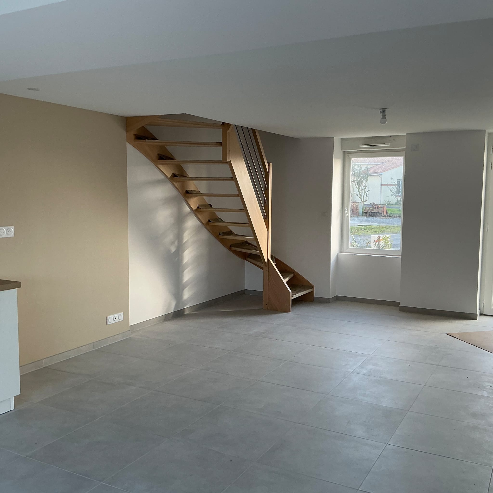 photo d'une rénovation complète d'une maison à St Lumine de Clisson pour la création de 3 locatifs