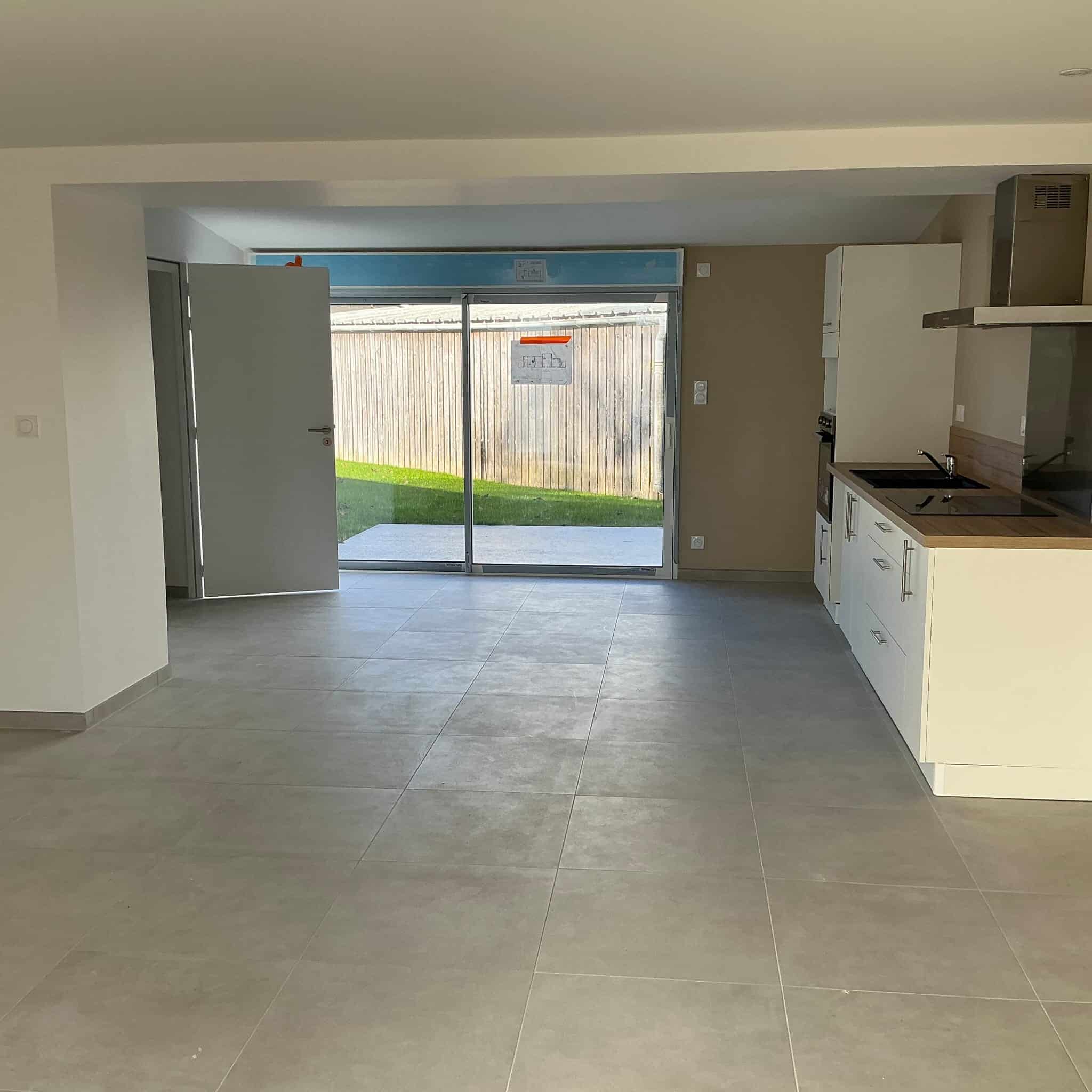 photo d'une rénovation complète d'une maison à St Lumine de Clisson pour la création de 3 locatifs