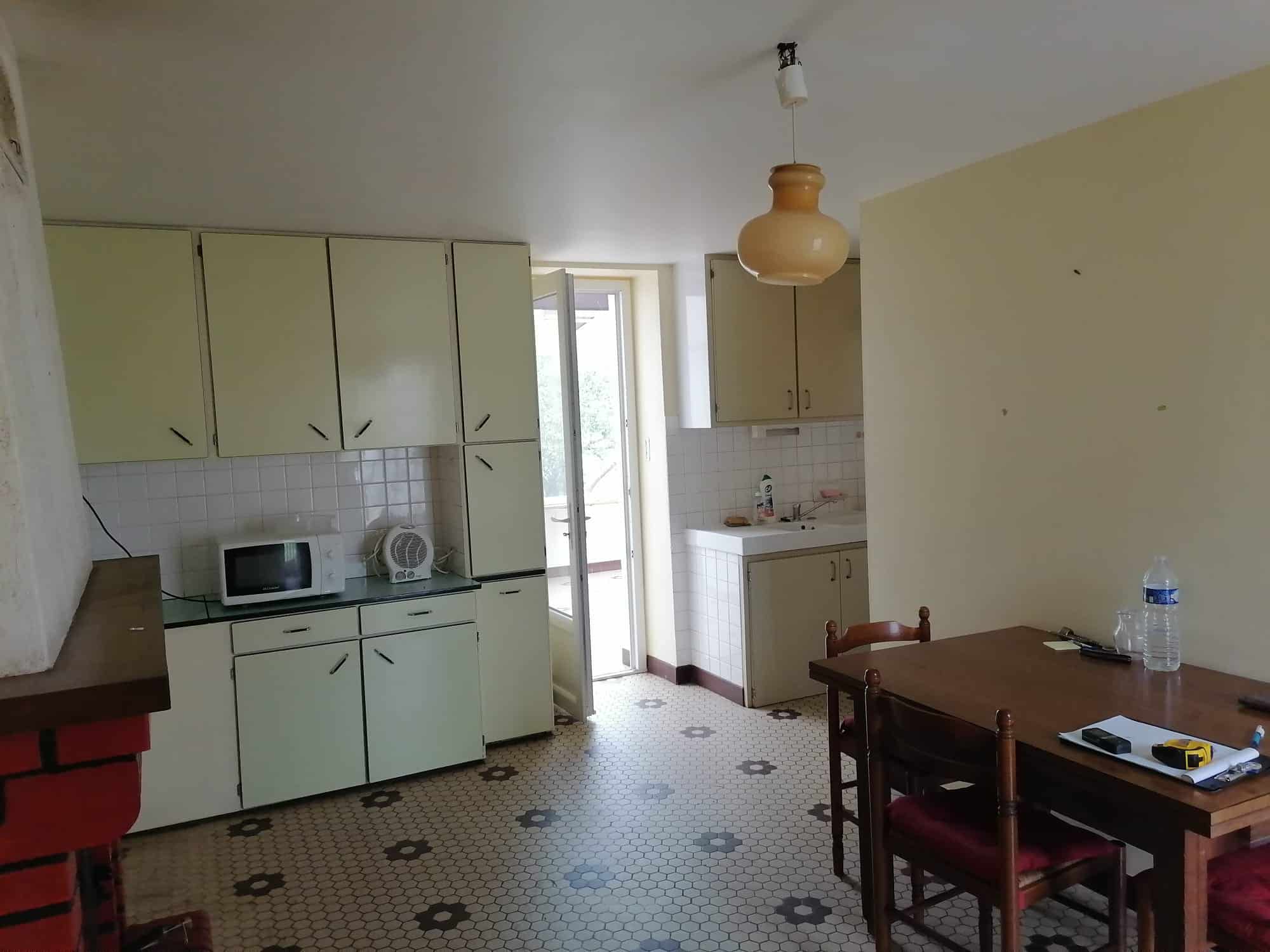 photo d'une rénovation complète d'une maison à St Lumine de Clisson pour la création de 3 locatifs